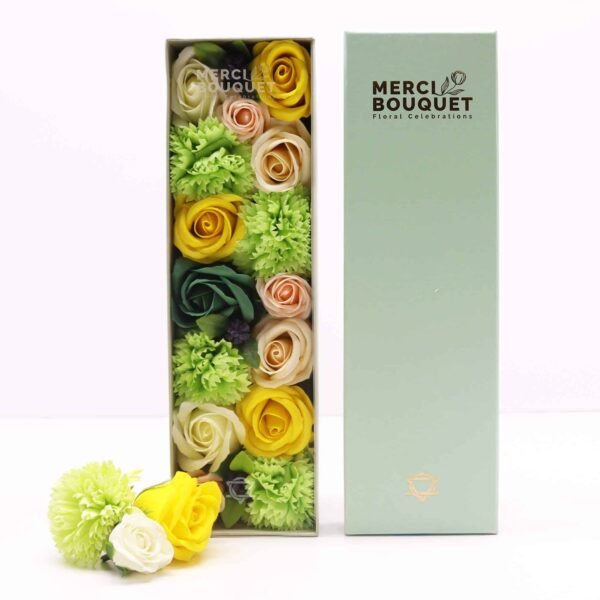 Bright and elegant flower gift set featuring roses, ranunculus, and lush greenery, perfect for special occasions or as a thoughtful gift. Premium quality floral decorations for celebrations.